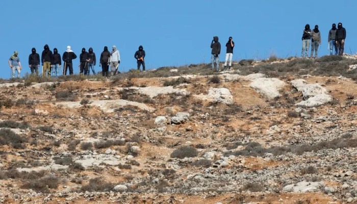 صهاينة يهدمون منزلا لفلسطيني جنوبي الخليل