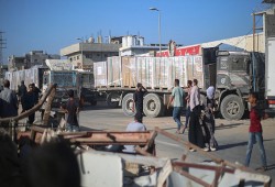 تفتيش مصري إضافي لمساعدات غزة وسط قيود  مشددة للاحتلال