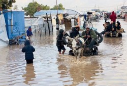 55 ألف عائلة بغزة تضررت من الأمطار والعواصف الأخيرة