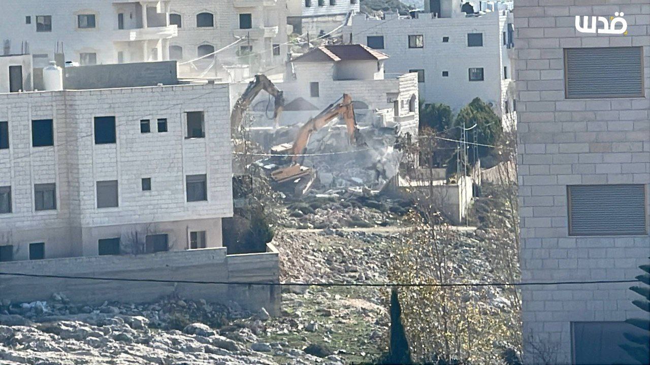 اقتحام صهيوني جديد لنابلس وهدم منازل في حيّ التعاون