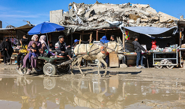 خروقات الاحتلال لاتفاق غزة تتواصل.. غارات واسعة على القطاع