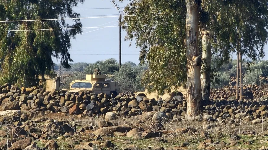 العدو الصهيوني يتوغل مجددا في القنيطرة ويعتقل شابا سوريا