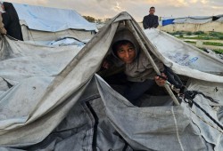 تفشي التهاب السحايا في غزة ونفاد الأدوية