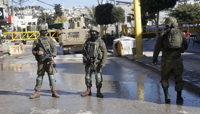 مواقع عسكرية للاحتلال داخل أحياء سكنية في الخليل