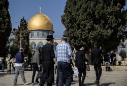 صهاينة يقتحمون الأقصى في أول أيام رمضان
