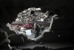 الاحتلال يواصل خروقات اتفاق غزة.. استمرار الغارات والقصف