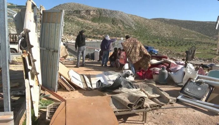 11 عائلة تهاجر قسريا شرق رام الله بعد هجمات المستوطنين