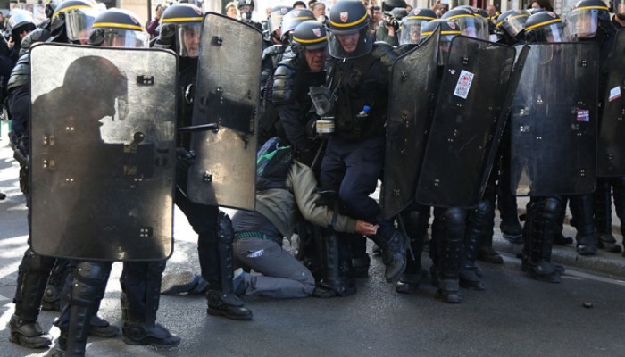 فرنسا تواصل معاداة الشعب الفلسطيني وتتهم نشطاء بدعم حماس