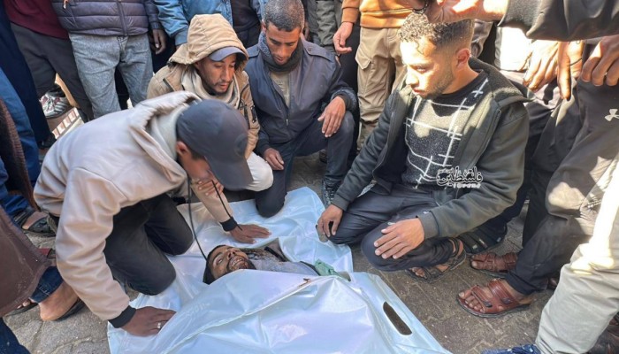 شهيدان بخروقات الاحتلال اتفاق غزة وتحذير أممي من بطء التنسيق الطبي