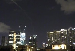 صاروخ انشطاري يزلزل تل أبيب