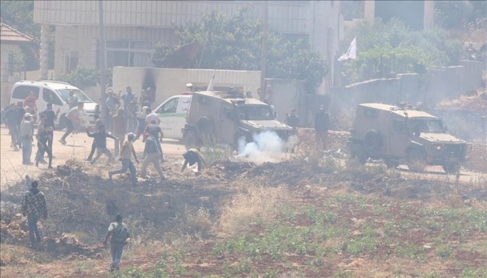 استشهاد شاب وإصابة شقيقه برصاص مستوطنين في مسافر يطا