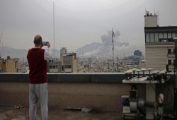 اتساع نطاق الحرب على إيران.. وتحذير للشركات الأمريكية