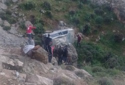 إصابات واعتقالات في هجوم للمستوطنين جنوبي الخليل