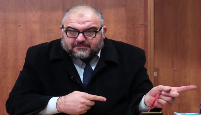 استغلال النسوية لقضايا المرأة في محاربة الأسرة والفضيلة