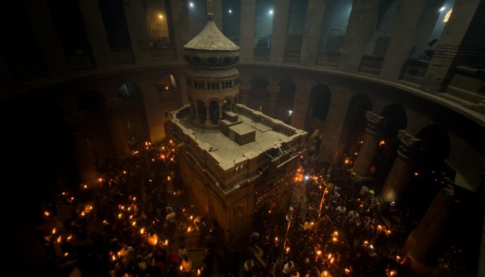 الاحتلال يمنع آلاف المسيحيين من إحياء سبت النور في القدس