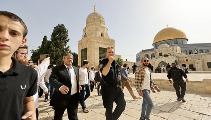 الإرهابي بن غفير يقود اقتحاما للأقصى بحماية قوات الاحتلال