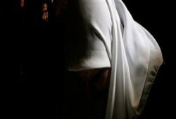 أعيش في عزلة وفقدان للأعصاب وتوتر مع زوجي!!