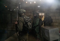 الاحتلال يشن حملة اعتقالات واسعة في الضفة والقدس