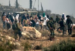 مليشيات المستوطنين تواصل جرائمها ضد الفلسطينيين بالضفة