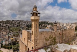 مسيرة أعلام صهيونية صوب المسجد الإبراهيمي في الخليل