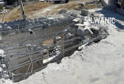 الاحتلال يُجبر شقيقين مقدسيين على هدم منزلهما
