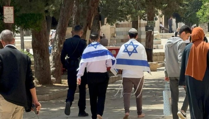 125 صهيونيا يقتحمون المسجد الأقصى