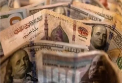 الأرقام تصفع قائد الانقلاب: ثورة يناير بريئة من انهيار الجنيه