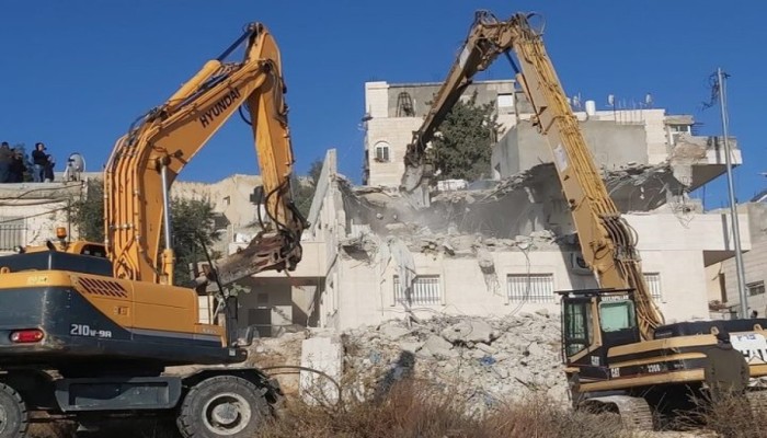 حماس تدعو للتصدي لجرائم الهدم بالضفة والقدس