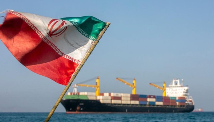 إيران تهدد بمنع تصدير نفط الخليج