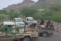 اليمن.. معارك ضارية بين قوات الشرعية والانقلابيين