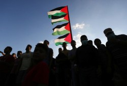 الدعوة إلى جبهة فلسطينية بامتداد عربي وأممي