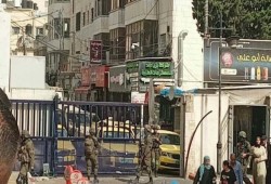 الاحتلال يقتحم رام الله ويدهم مؤسسات أهلية