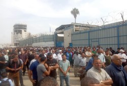 عصيان إداري بغزة رفضًا لتقليصات أونروا وتسريح موظفيها